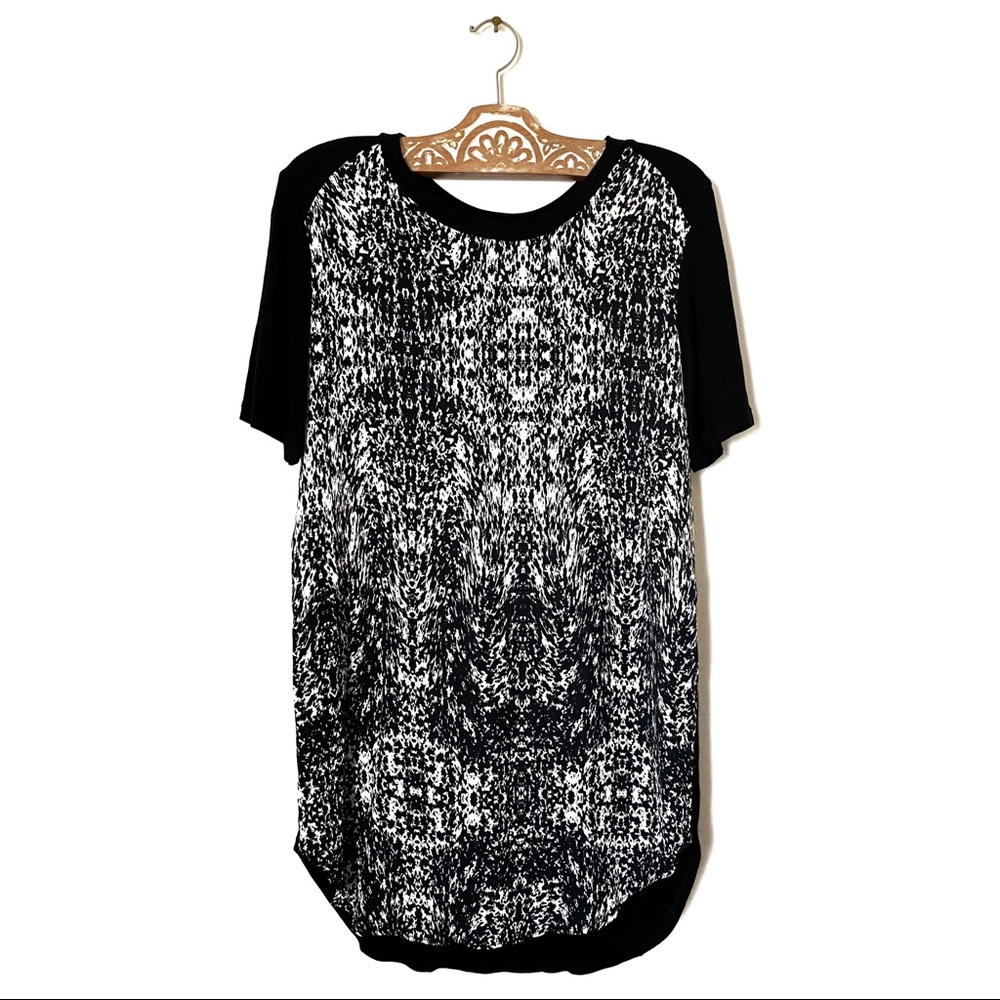 Eight Sixty T-shirt Dress Printed Front Solid Back
